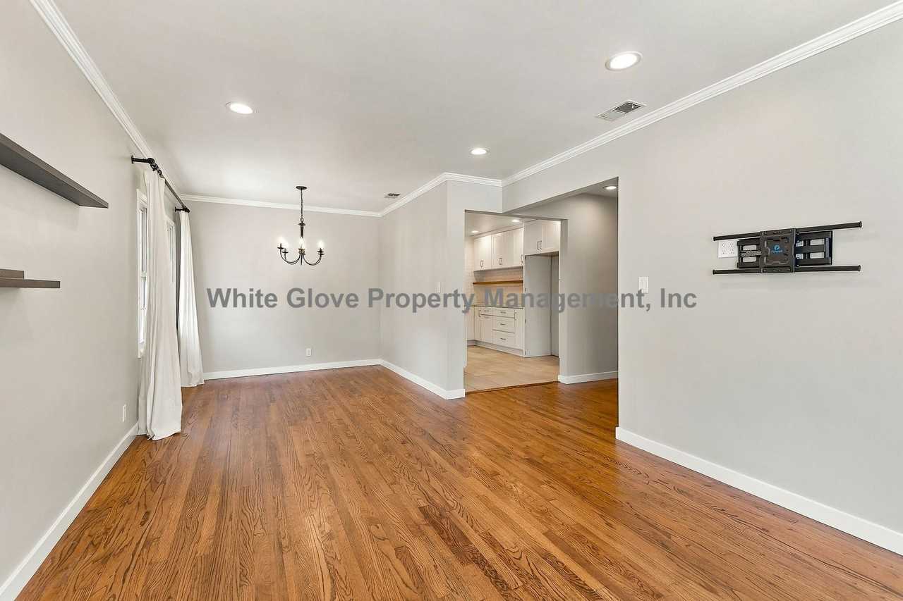 5403 Oliva Ave - Photo 4 of 17