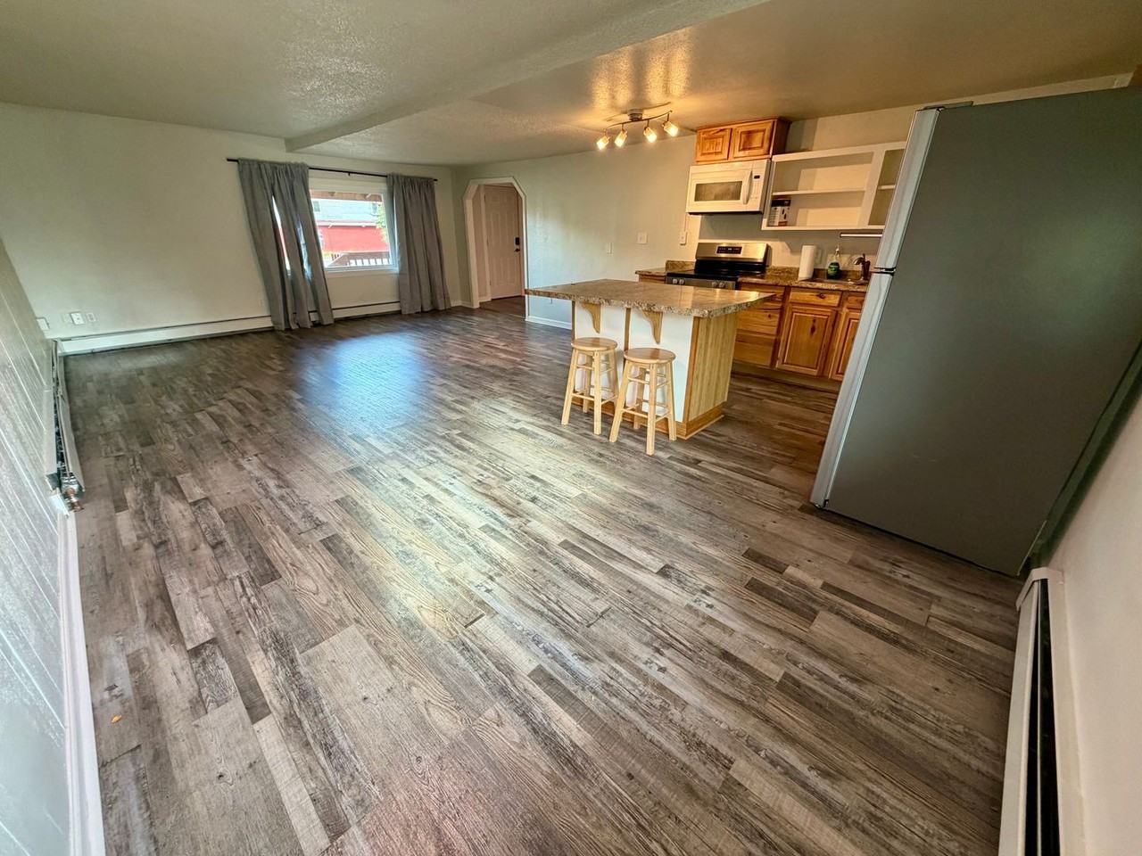 815 College Rd - Photo 5 of 18