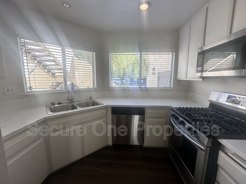 3264 Darby St #141 - Photo 5 of 29