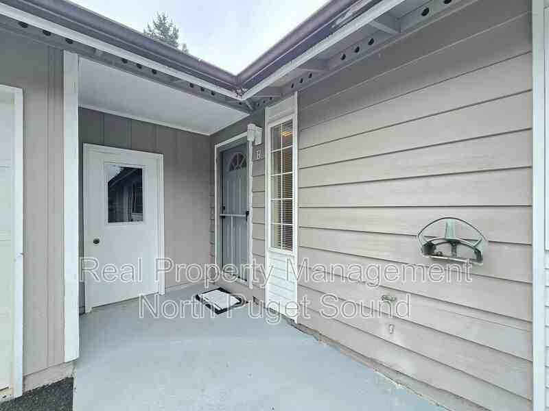 514 97th Dr Ne #B - Photo 3 of 19