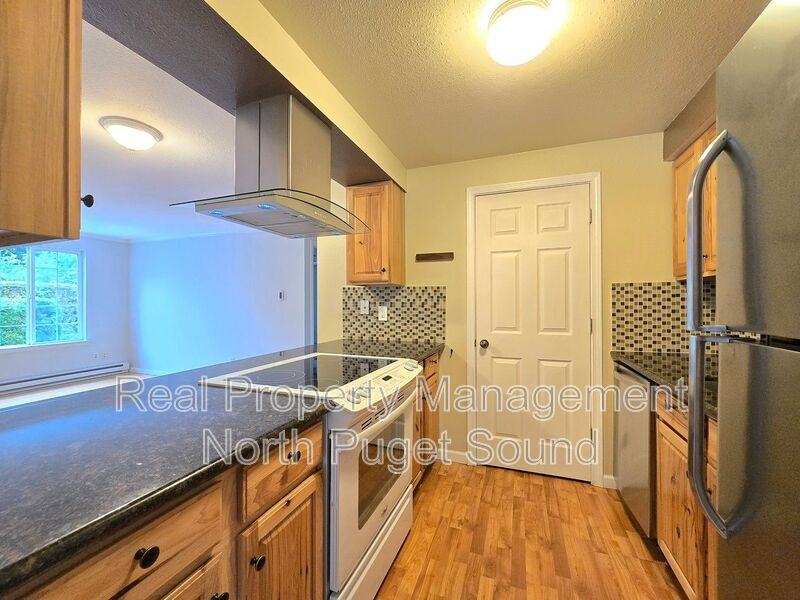 514 97th Dr Ne #B - Photo 7 of 19
