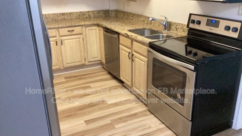 1263 Woodman Way - Photo 5 of 38
