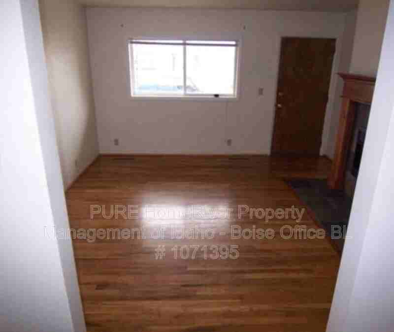 212 E Morrison St - Photo 5 of 17