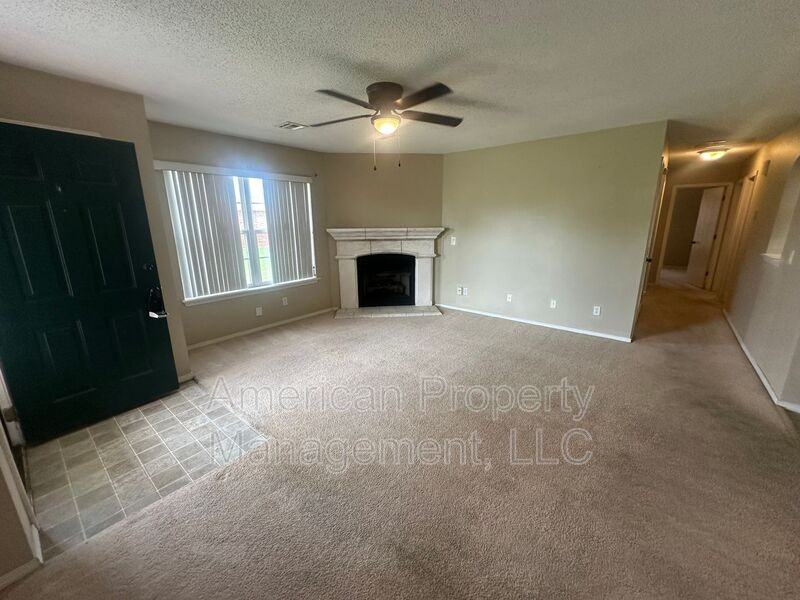 4704 Ne Wisconsin St - Photo 6 of 14