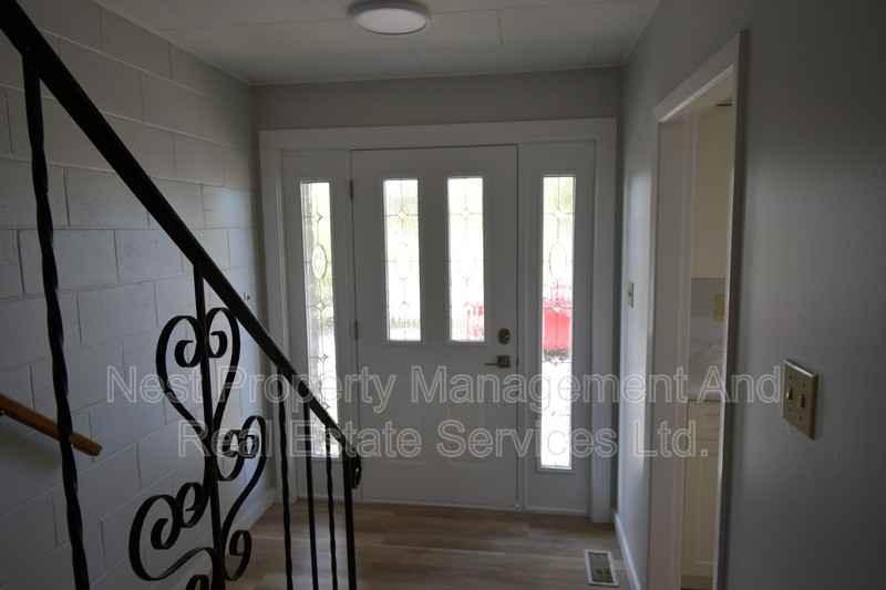 590 Central St E #1 - Photo 3 of 18