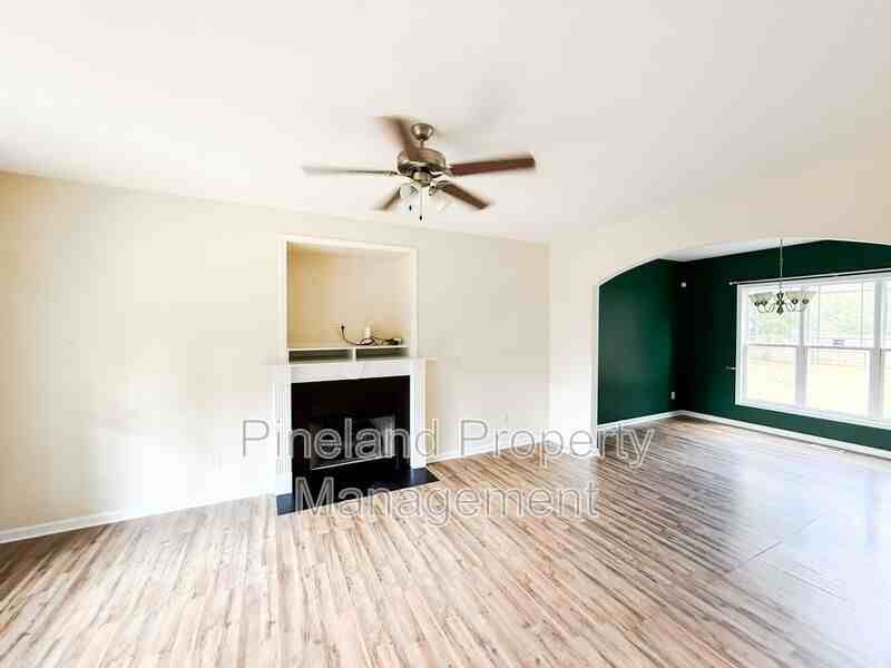 675 Omaha Dr - Photo 5 of 27