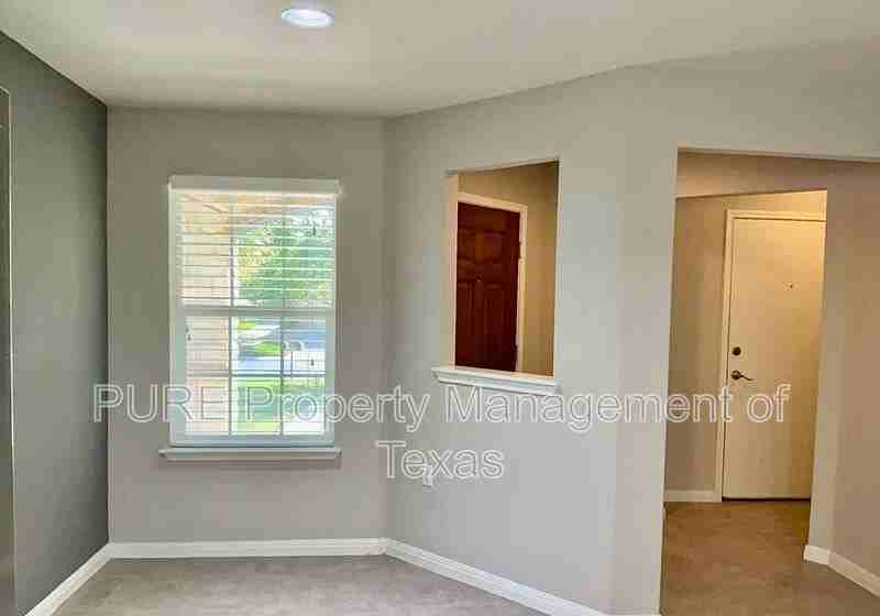 411 Kickapoo Creek Ln - Photo 3 of 17