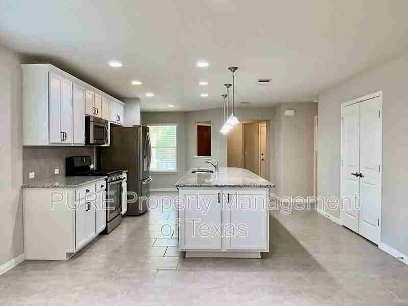 411 Kickapoo Creek Ln - Photo 4 of 17