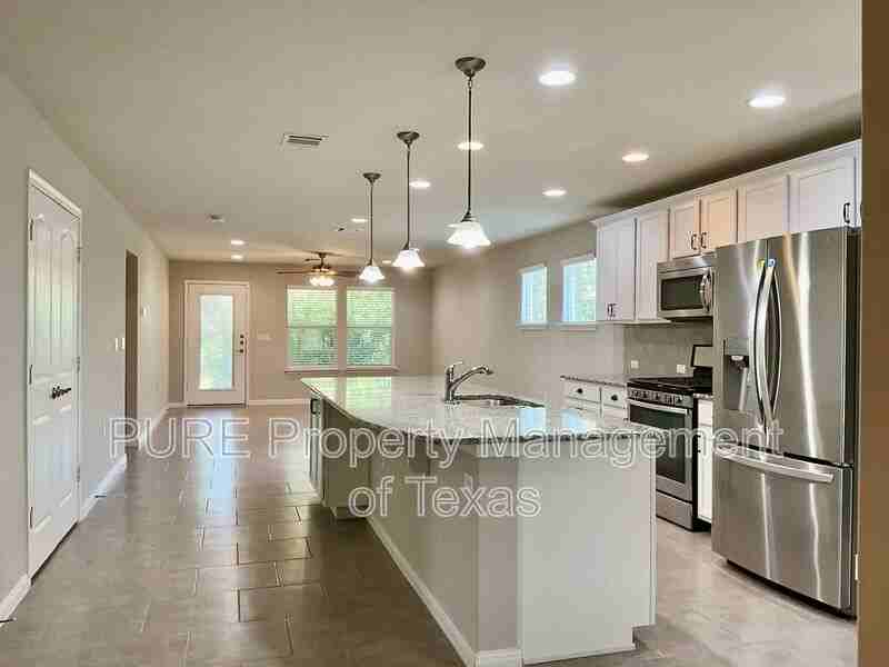 411 Kickapoo Creek Ln - Photo 7 of 17