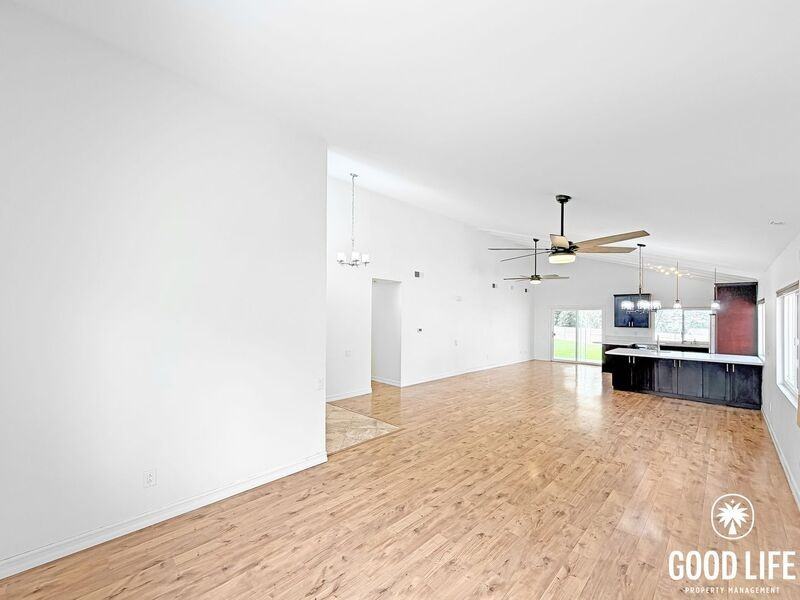 7472 Gorge View Ter - Photo 4 of 25