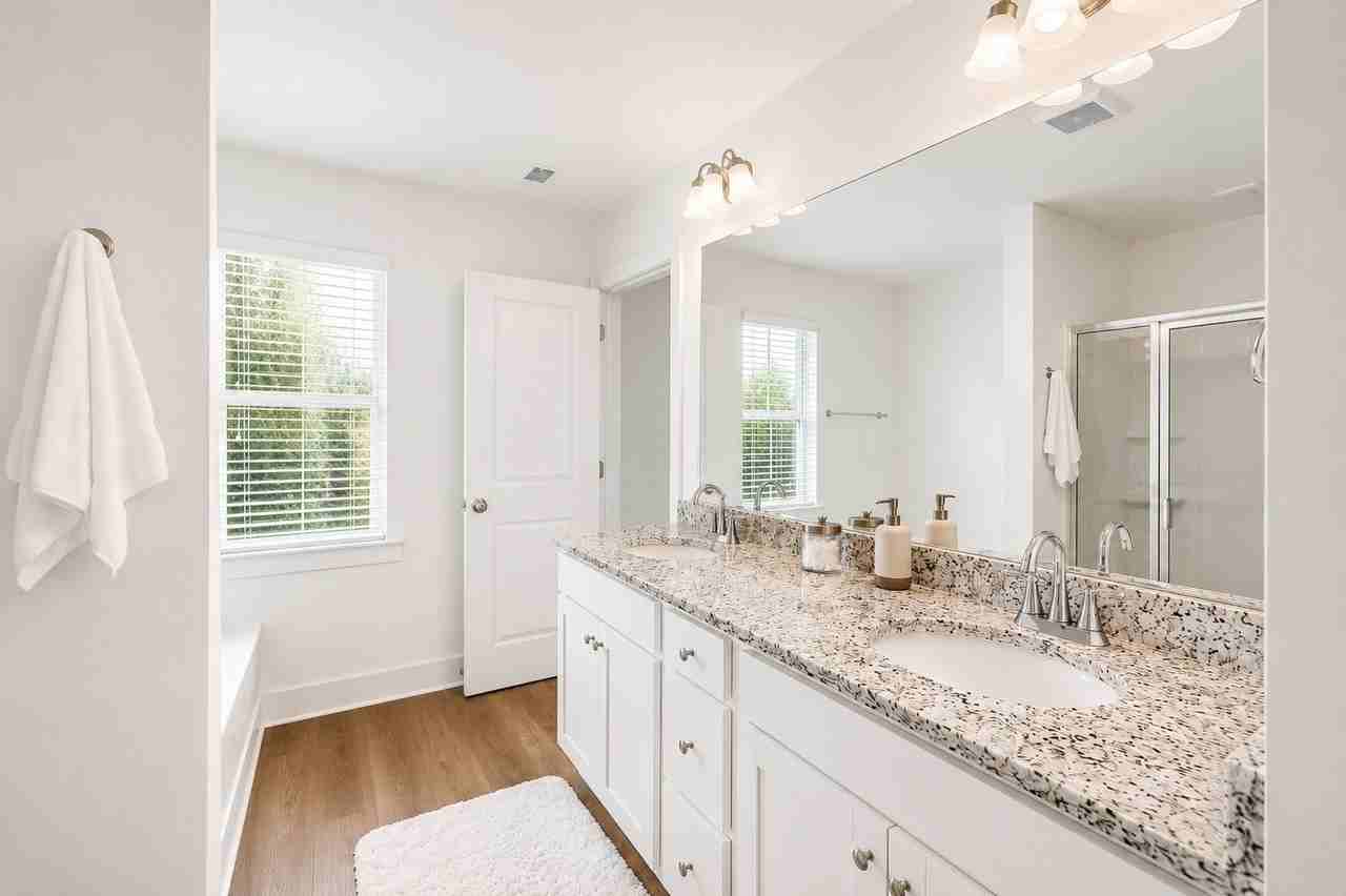 756 Chestnut Ave - Photo 4 of 15