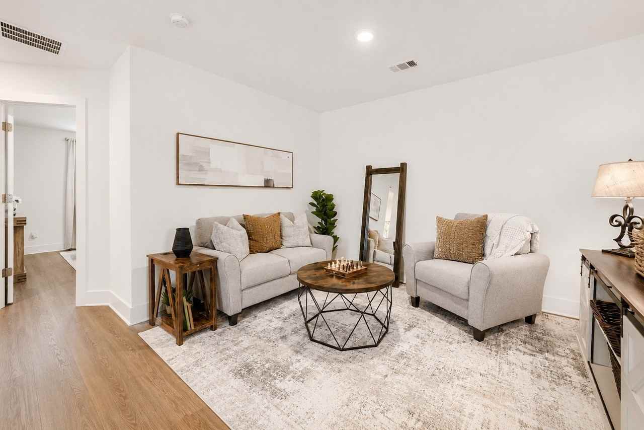 720 Chestnut Ave - Photo 2 of 15