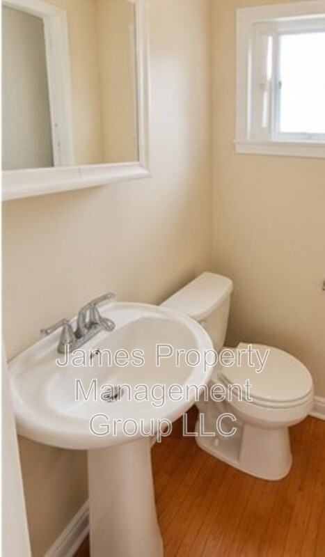 458 Oak St - Photo 5 of 14