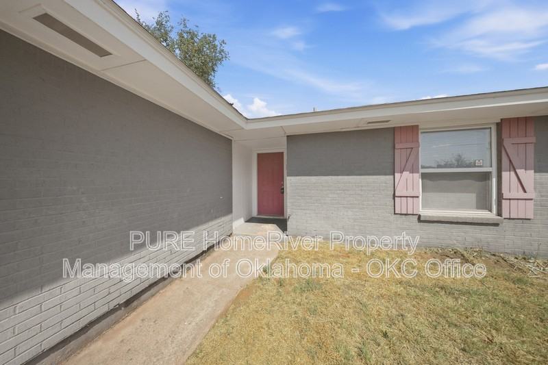 2721 Se 49th St - Photo 2 of 18
