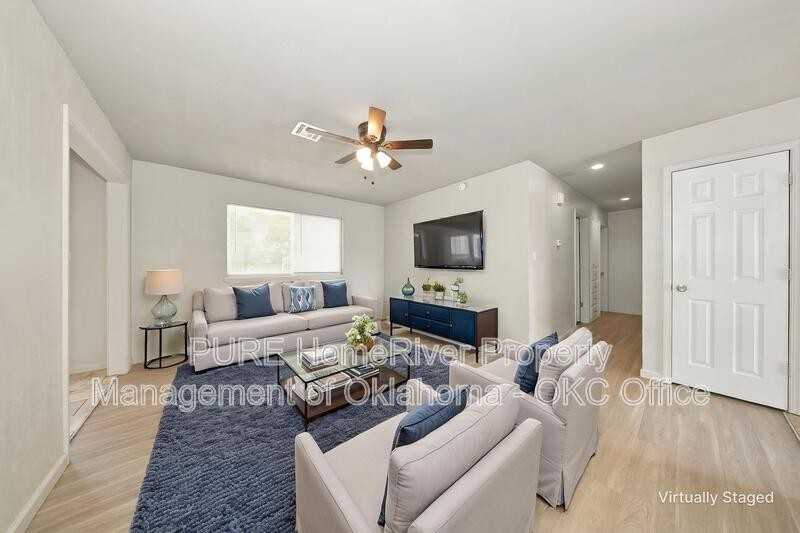 2721 Se 49th St - Photo 3 of 18