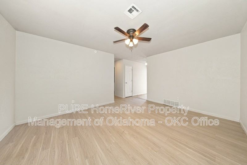 2721 Se 49th St - Photo 6 of 18