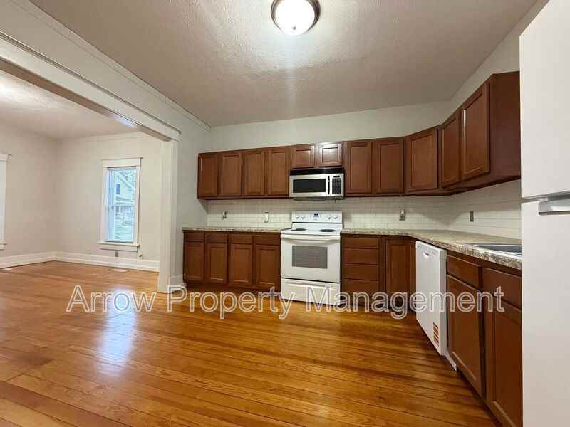 2516 Dudley St - Photo 2 of 22