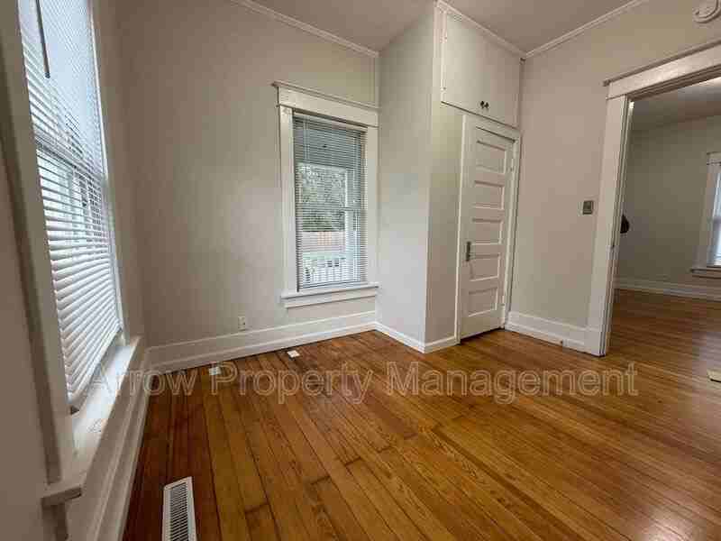 2516 Dudley St - Photo 4 of 22