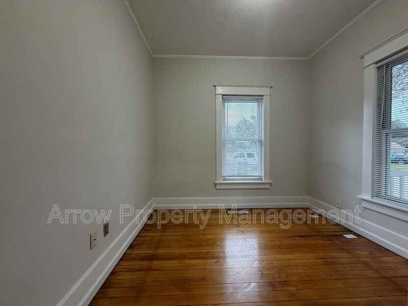 2516 Dudley St - Photo 7 of 22