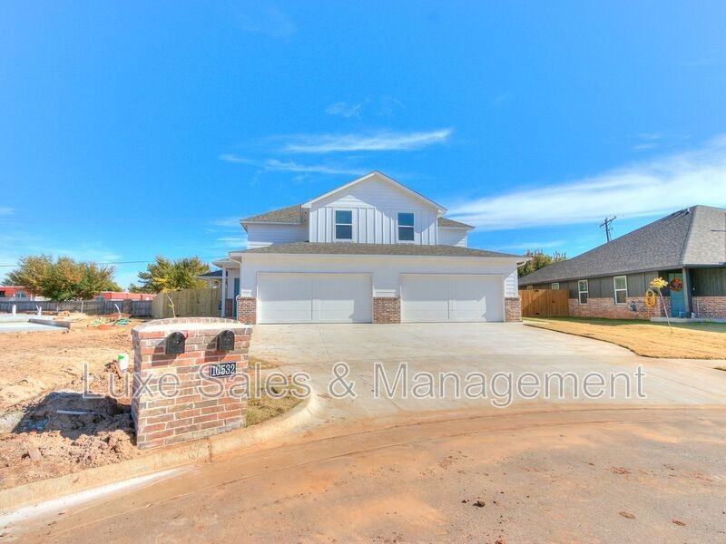 10532 Utica Dr - Photo 4 of 39