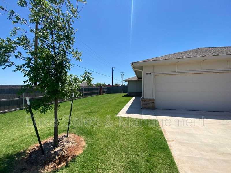 8000 Nw 110th Dr