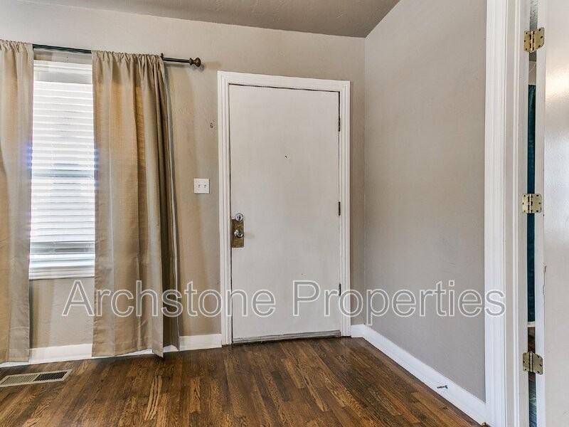 202 E 3rd St - Photo 2 of 29