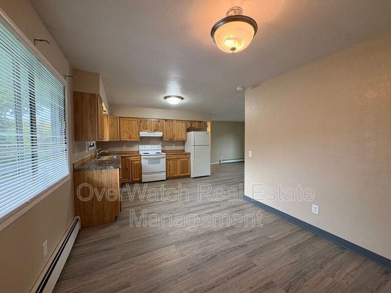 311 Turpin St #C - Photo 5 of 14