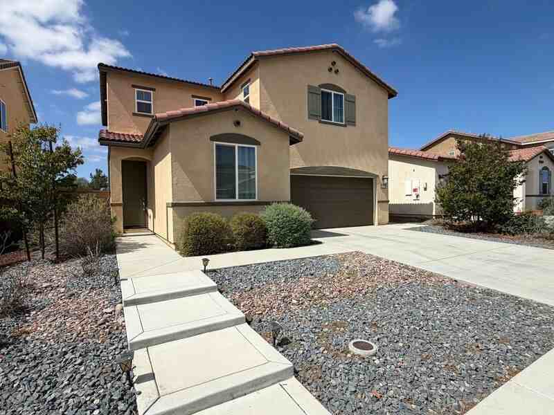 36921 Basalt Ln - Photo 2 of 25