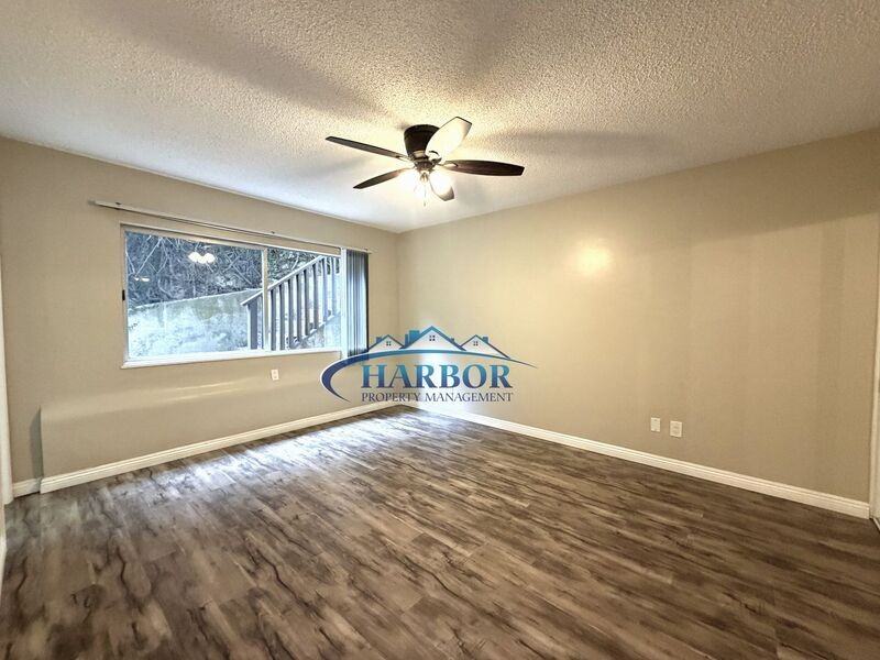 2412 Palos Verdes Dr W #E - Photo 7 of 13