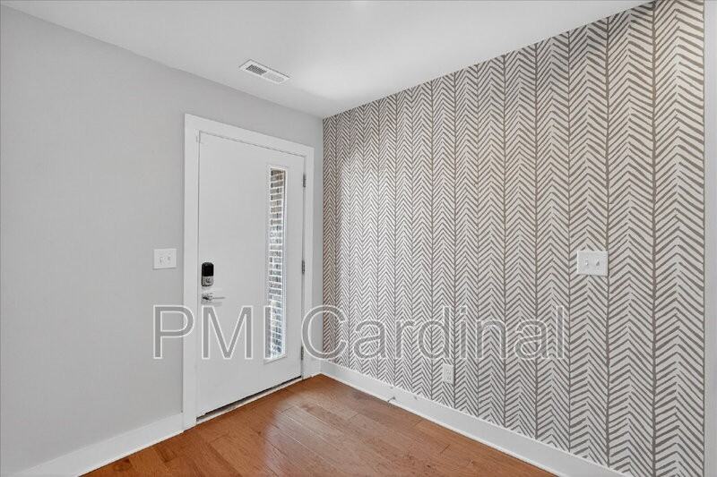 2104 Bryant Park Dr - Photo 4 of 31
