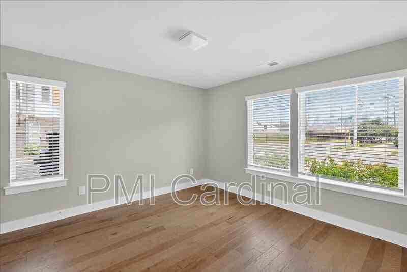 2104 Bryant Park Dr - Photo 5 of 31