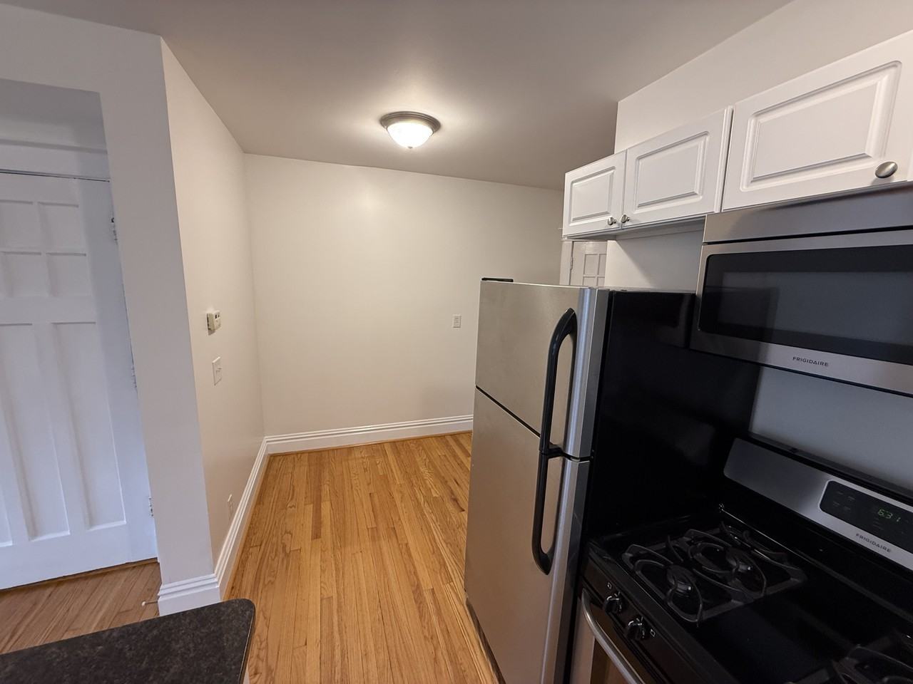 2408 Roseland Ter #2S - Photo 6 of 12
