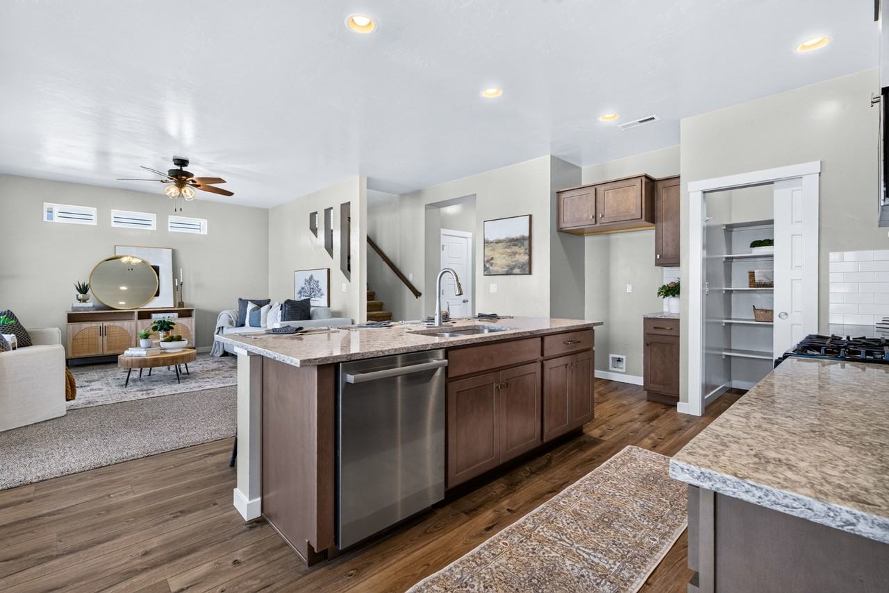 4102 W Spring House Dr - Photo 5 of 15