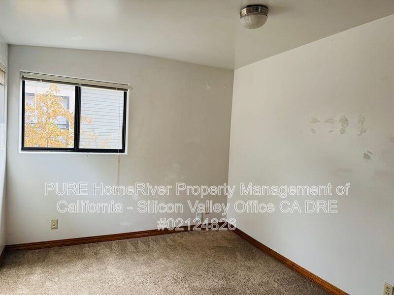 221 Broadway #C - Photo 6 of 10