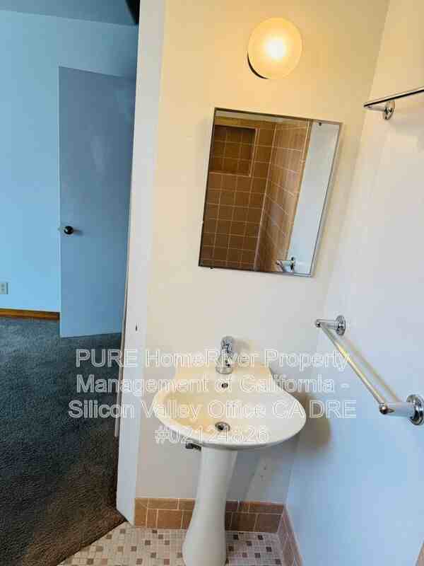 221 Broadway #C - Photo 7 of 10