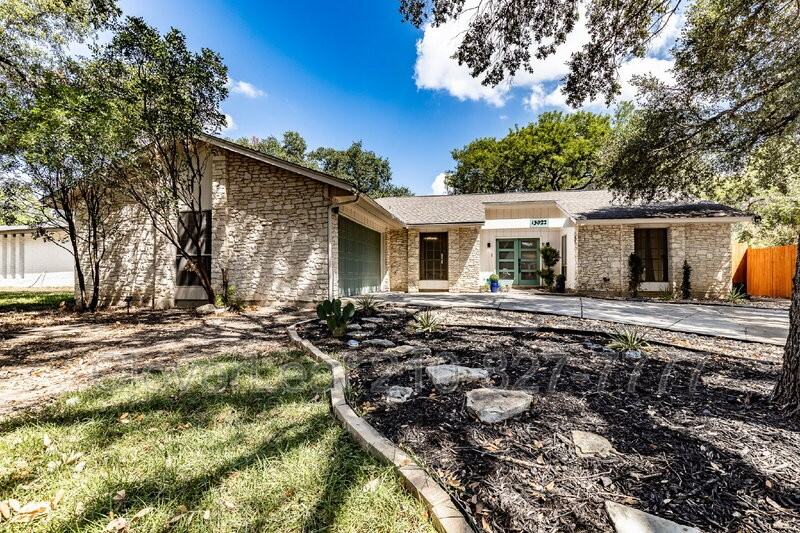 13022 El Marro St - Photo 3 of 37