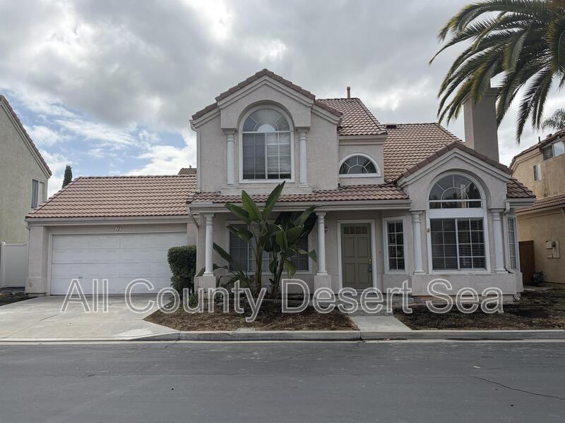 12 Saint Moritz St - Photo 2 of 25