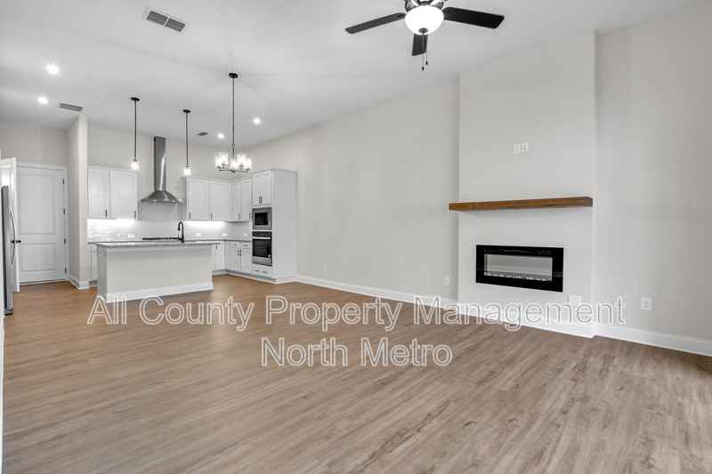 718 Stickley Oak Way - Photo 3 of 32