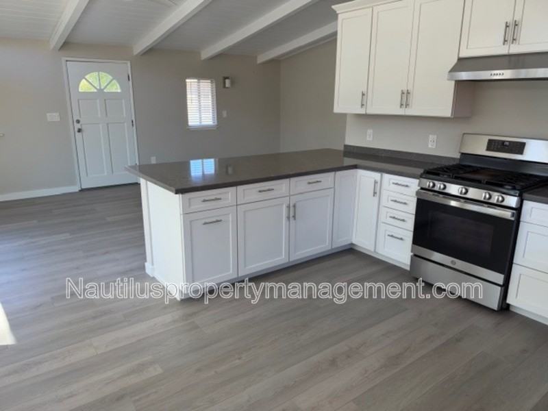 2349 Harper St - Photo 5 of 15