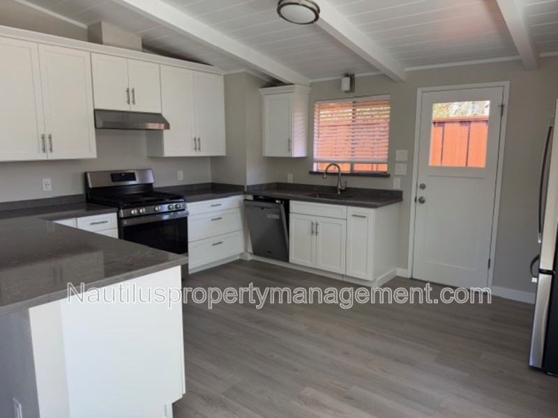 2349 Harper St - Photo 6 of 15