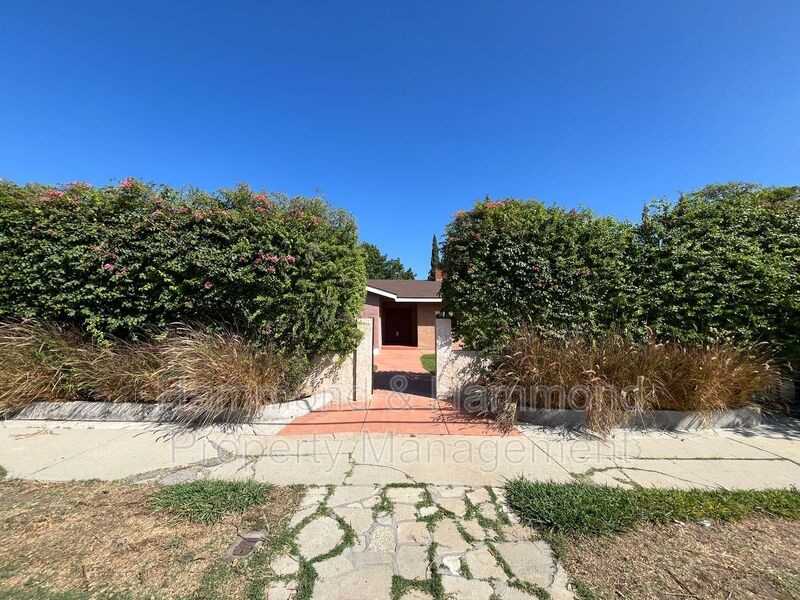 16751 San Fernando Mission Blvd - Photo 2 of 37