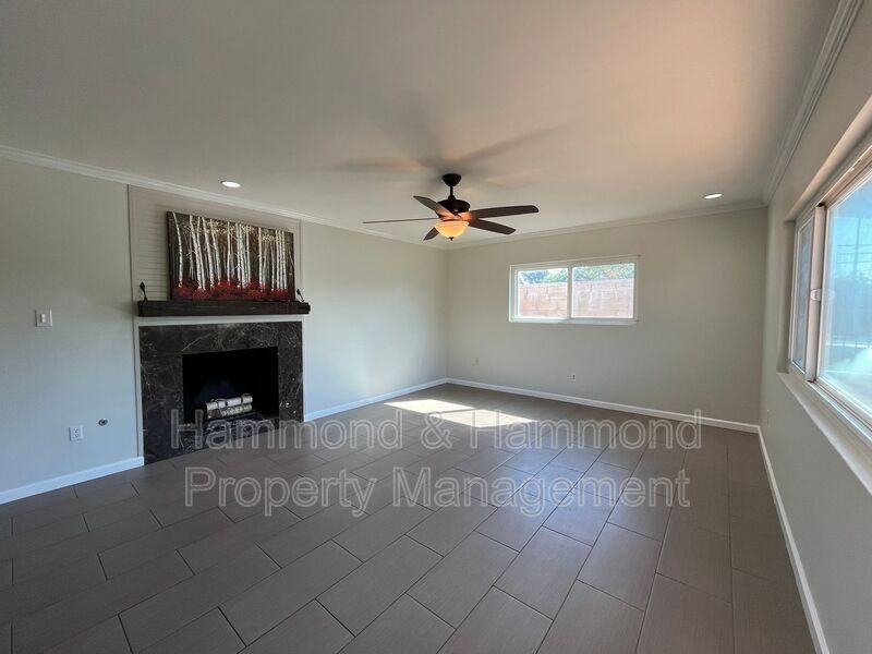 16751 San Fernando Mission Blvd - Photo 6 of 37