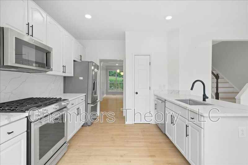 77 Arell Ct - Photo 3 of 44