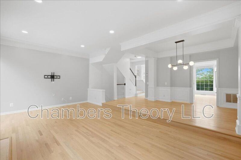 77 Arell Ct - Photo 7 of 44
