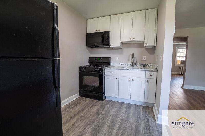1410 Dartmouth Ave #1 - Photo 5 of 12