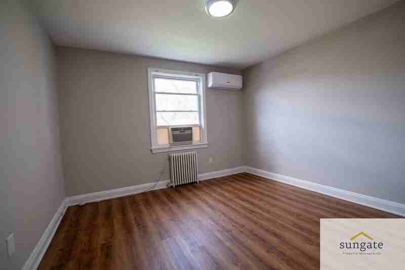 1410 Dartmouth Ave #1 - Photo 7 of 12