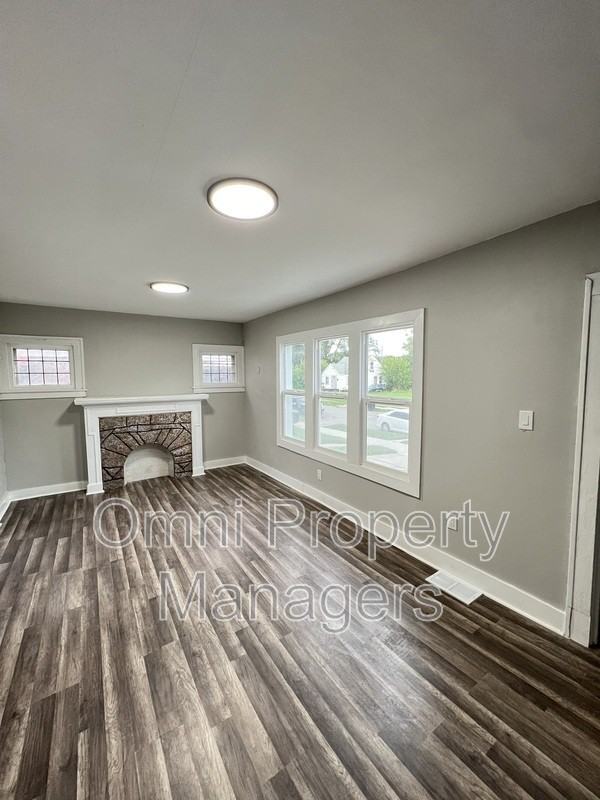 19241 Moenart St - Photo 4 of 18