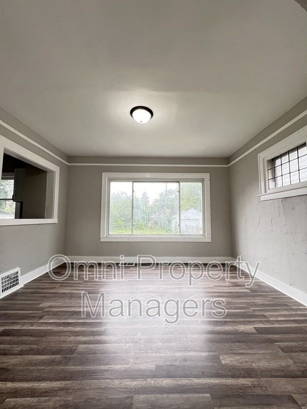 19241 Moenart St - Photo 5 of 18