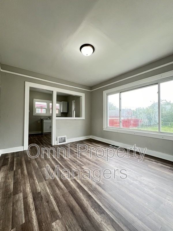 19241 Moenart St - Photo 6 of 18