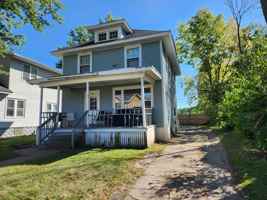 featured image of 215 Chippewa St